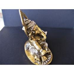 Statue du dieu Ganesh avec cobra et poignard, fait main