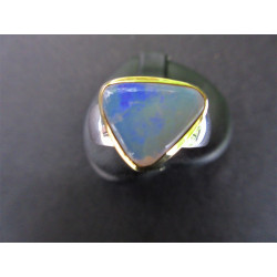 bague en opale bleue d'Australie