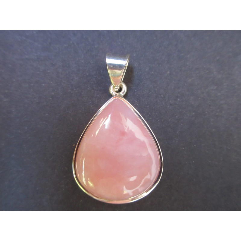 pendentif de créateur en opale rose des Andes