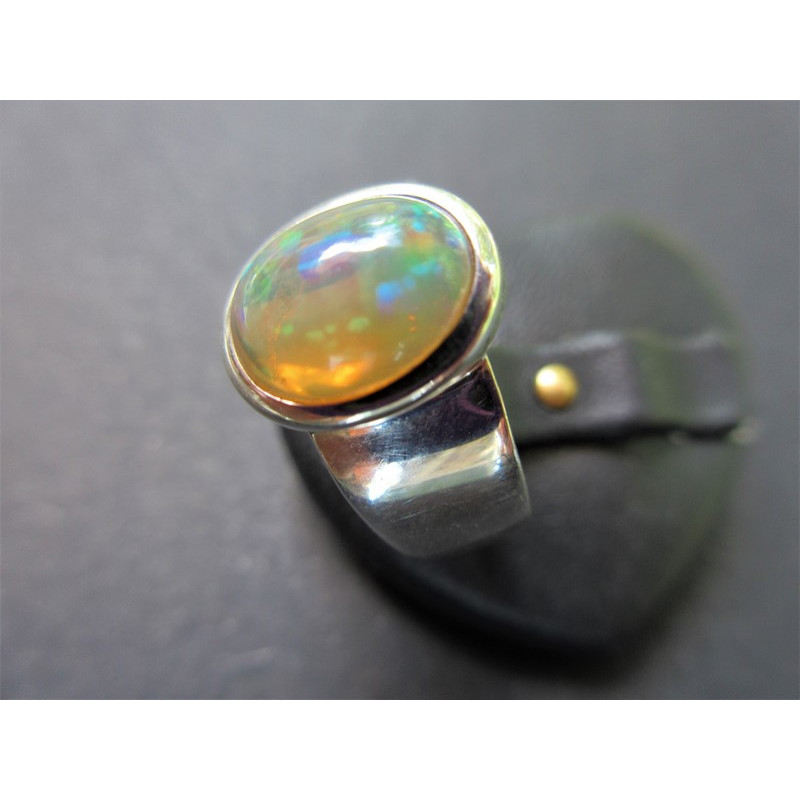 bague de créateur en opale d'Ethiopie