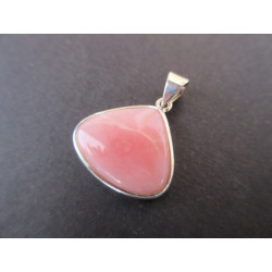 pendentif triangulaire en opale rose