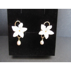 boucles d'oreilles fleurs de jasmin et perles